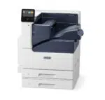 Imprimante couleur Xerox VersaLink C7000 avec module de finition intégré situé sur le dessus, illustrant une solution d'impression moderne et efficace proposée par Xerox D&O Partners.