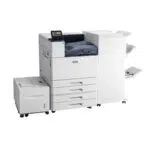 Imprimante couleur Xerox VersaLink C9000 moderne et haute performance présentée avec un module de finition externe et un bac à papier haute capacité, mettant en évidence la technologie d'impression avancée pour les environnements de bureau professionnels, disponible via Xerox D&O Partners.