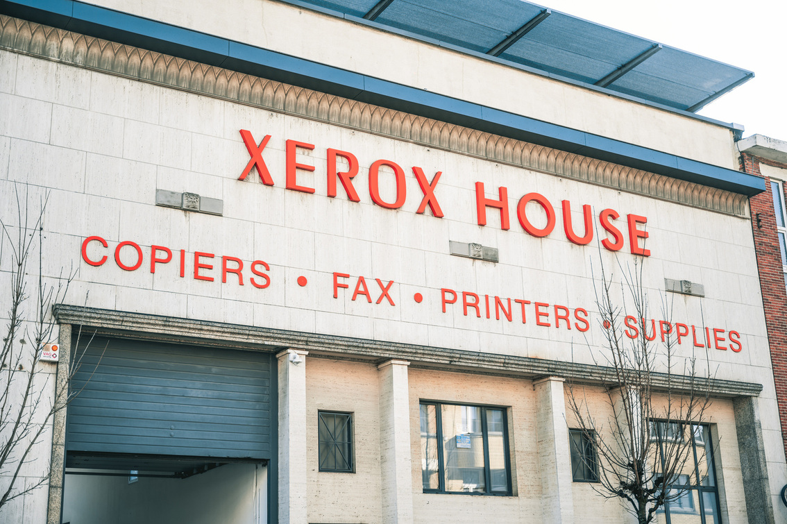 Bâtiment Xerox House de D&O Partners, l'une des plus grandes entreprises Xerox du Belux située au centre de Bruxelles. Vente de copieurs, fax, imprimantes et consommables. Nous proposons également des logiciels et des solutions informatiques.